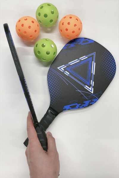 ピックルボール パドル 軽量ピクル ボール ラケット×2個 ボール4個付き